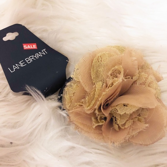 Lane Bryant Tan Rosette Fabric Hair Tie Brooch Pin NWT - Picture 3 of 3